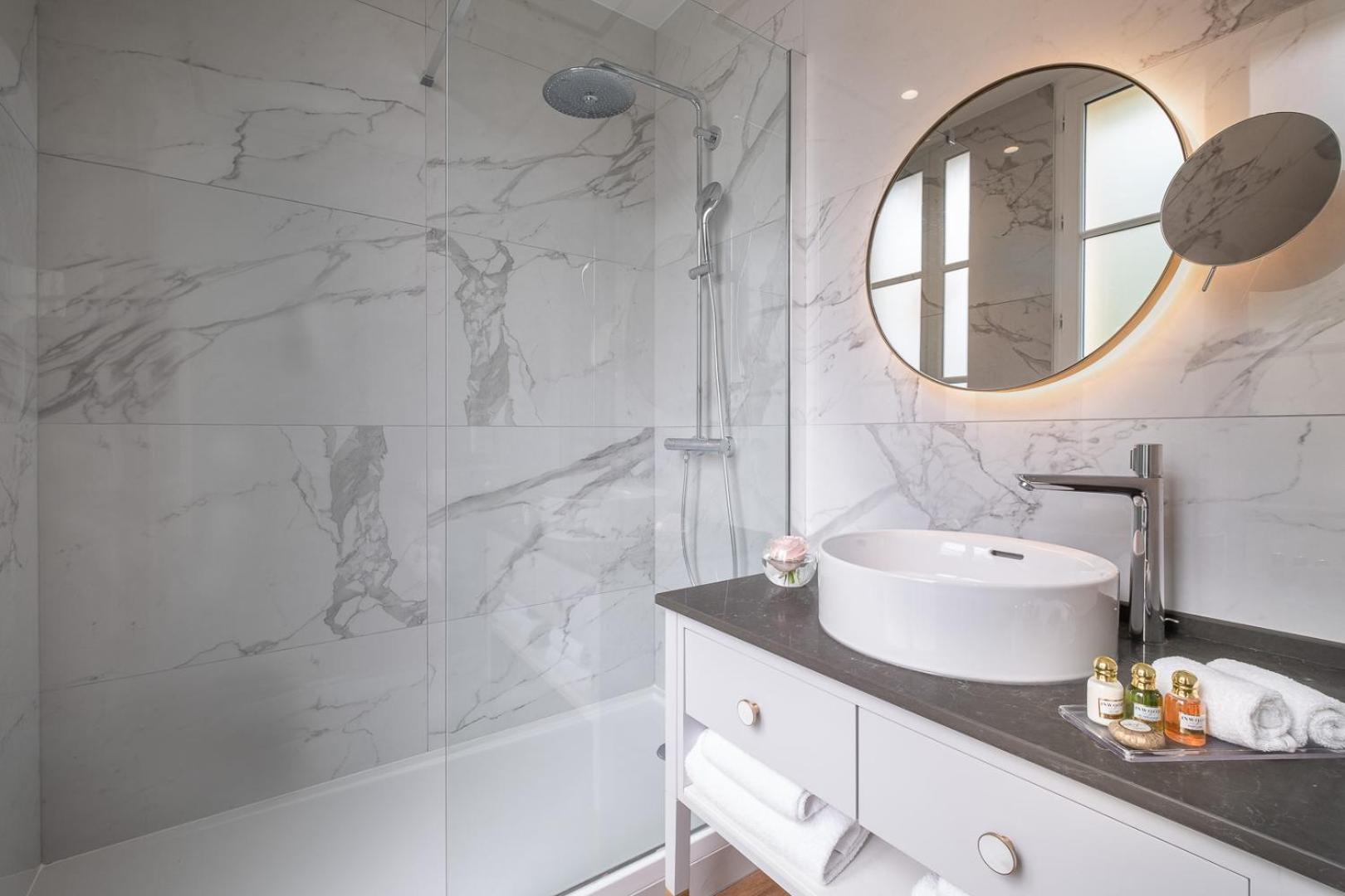 Hotel Le Walt By Inwood Hotels Paris Exterior photo